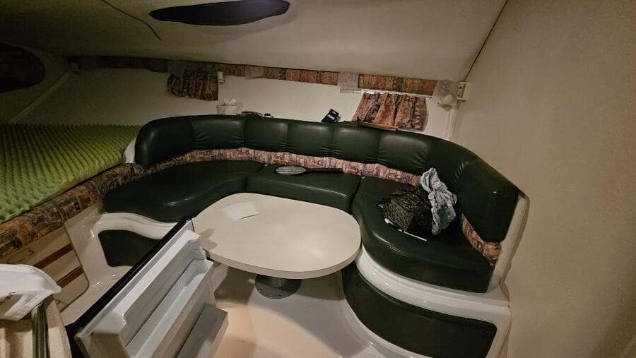 1998 Chris-Craft 320 Express Cruiser