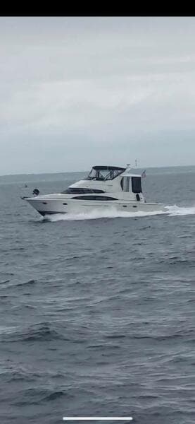 2002 Carver 444 Cockpit Motor Yacht