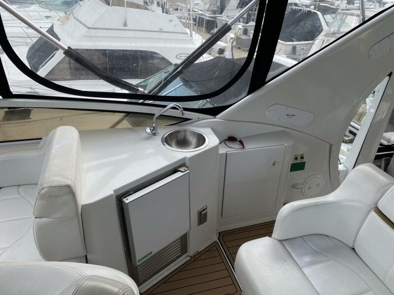 2002 Carver 444 Cockpit Motor Yacht