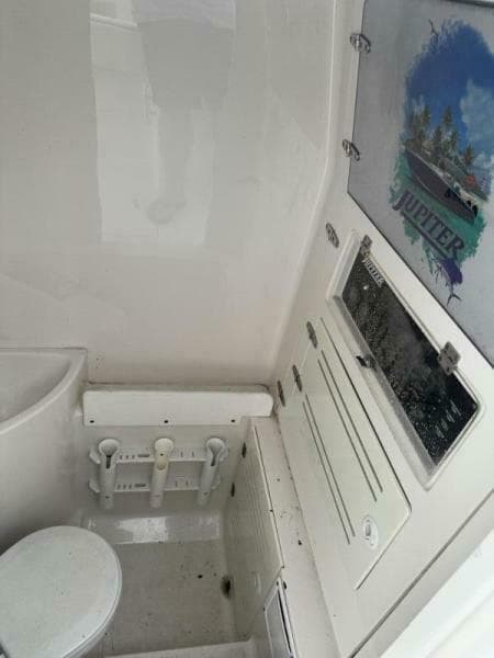 2008 31 Jupiter Center Console