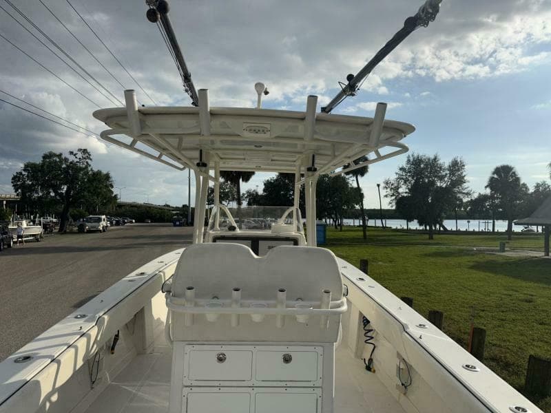 2008 31 Jupiter Center Console