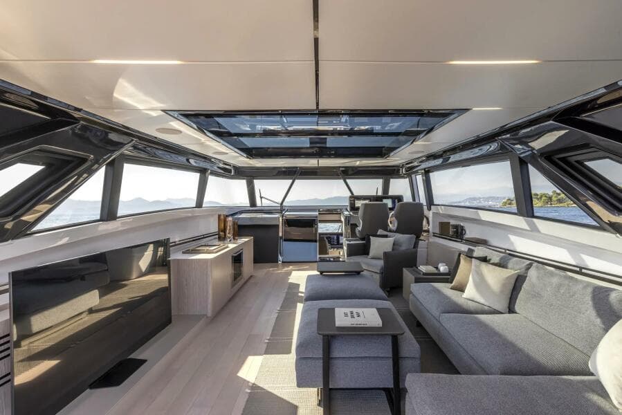 2022 Ferretti Yachts Skydeck