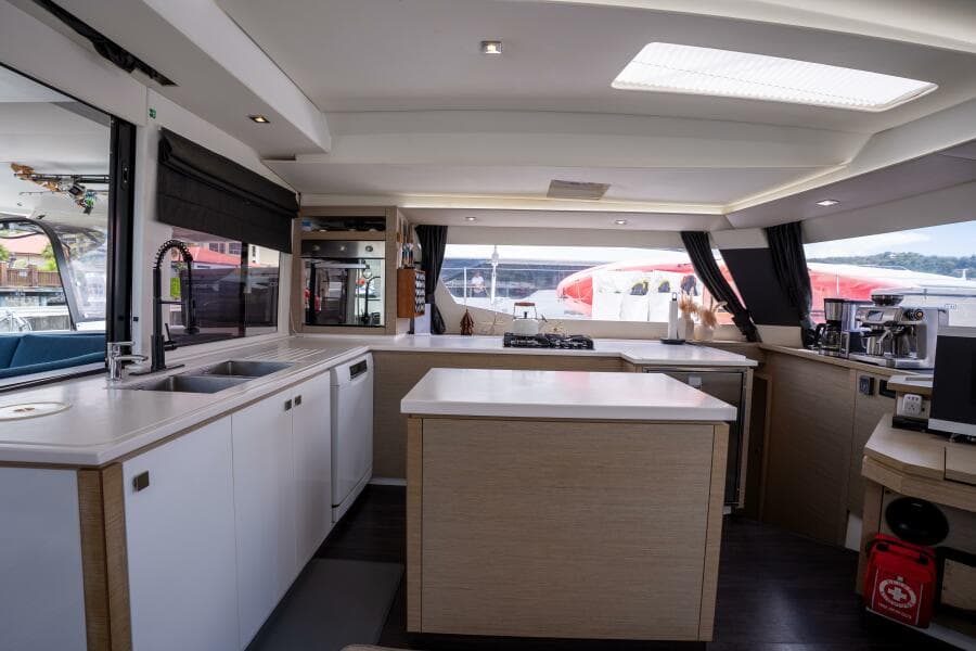 2020 Fountaine Pajot 