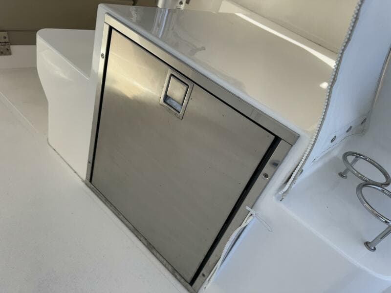 2015 Pursuit 365i Sport Coupe