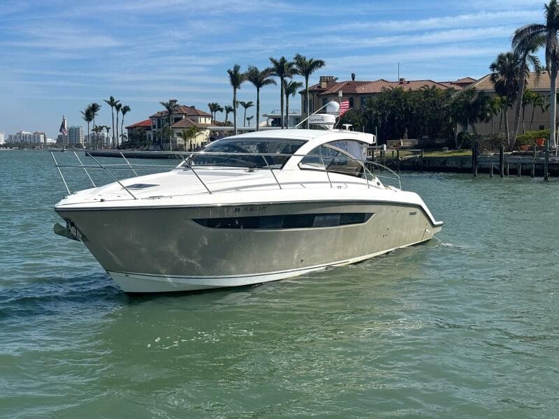 2015 Pursuit 365i Sport Coupe