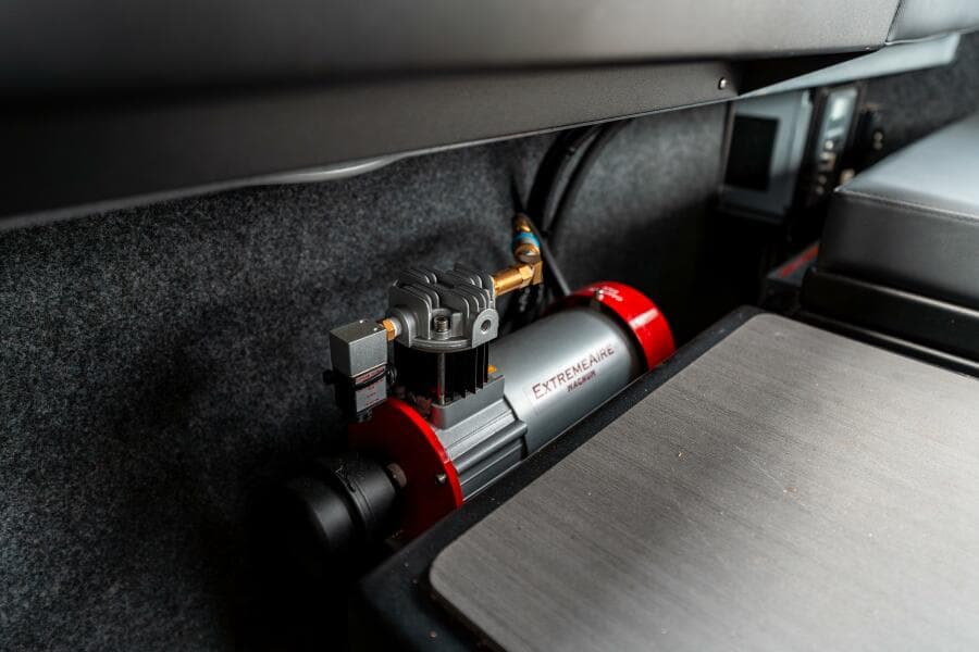 2023 Liquid Metal Maquinna Crew