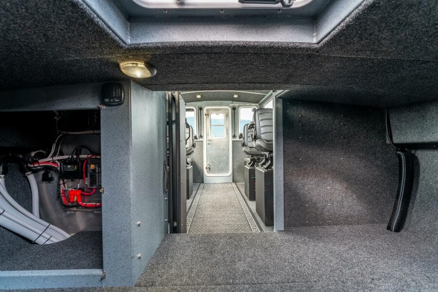 2023 Liquid Metal Maquinna Crew