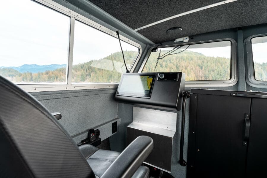 2023 Liquid Metal Maquinna Crew