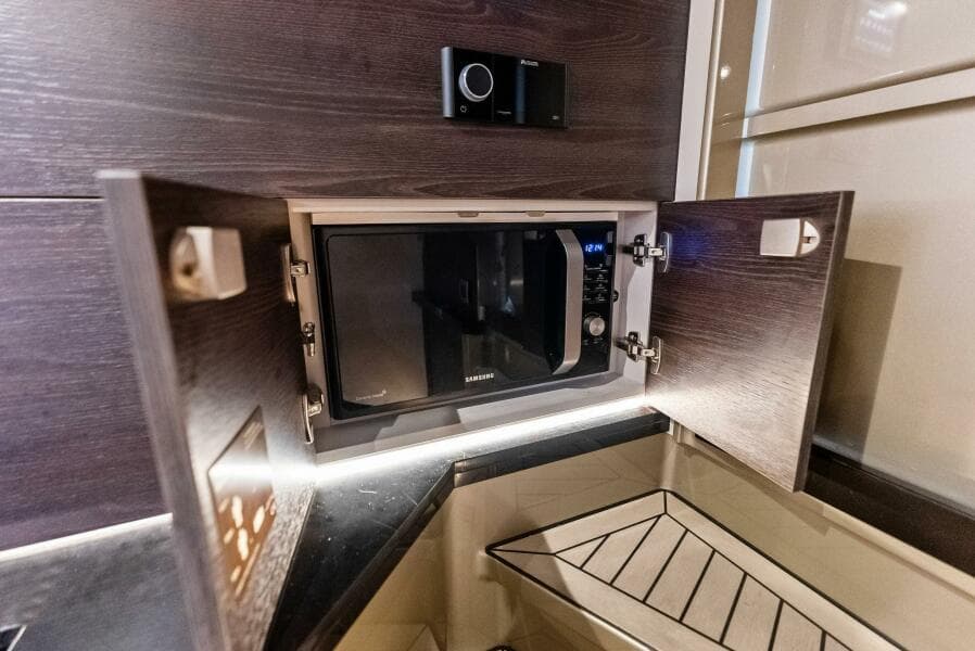 2022 Vanquish Yachts VQ45