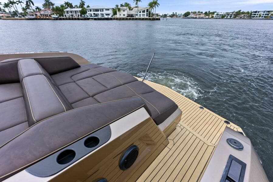 2022 Vanquish Yachts VQ45