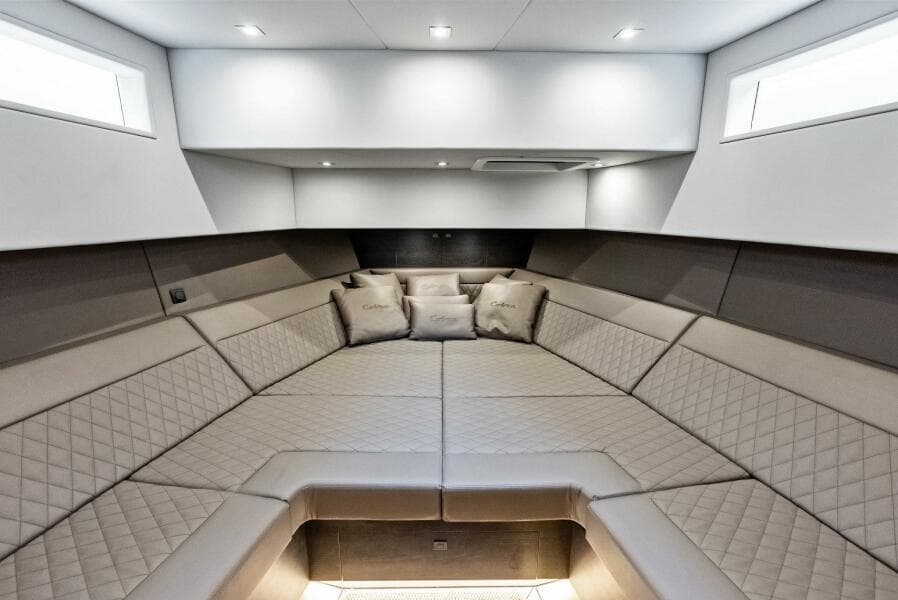 2022 Vanquish Yachts VQ45