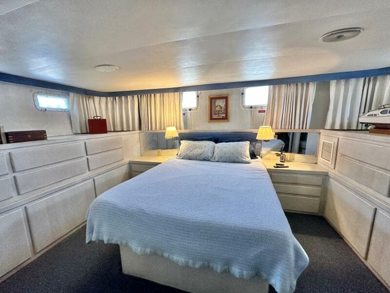 1987 Hatteras 54 MotorYacht