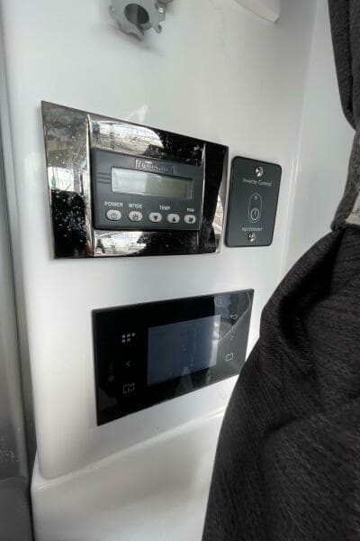 2023 Beneteau Antares 8