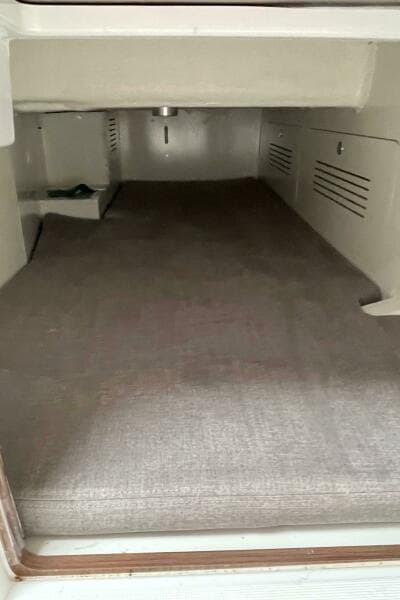 2023 Beneteau Antares 8