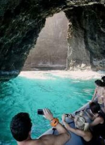 2001 Zodiac Milpro 920