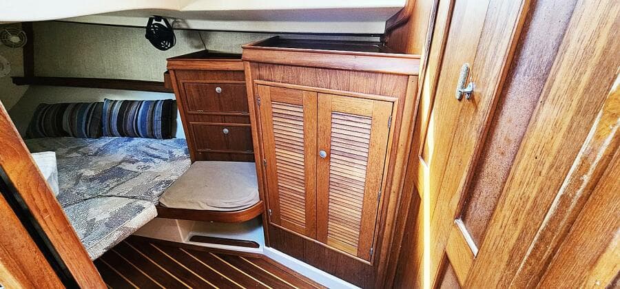 1997 Island Packet 40