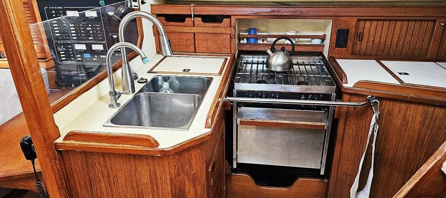 1997 Island Packet 40