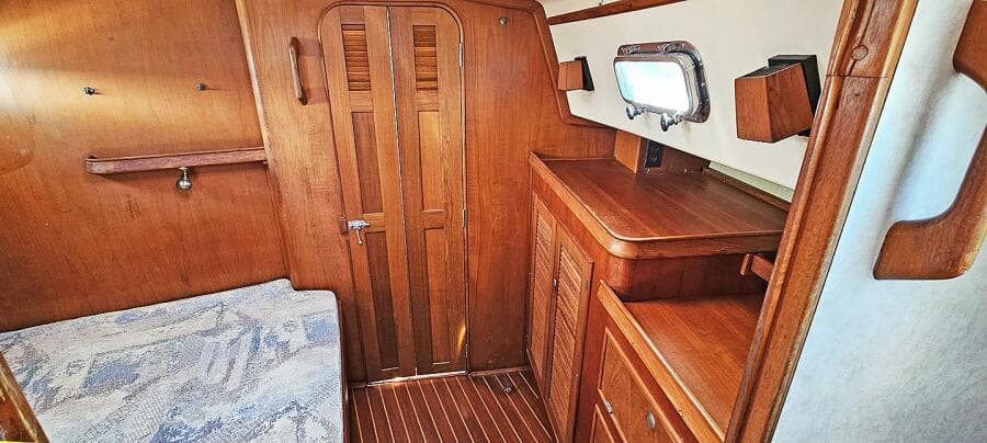 1997 Island Packet 40