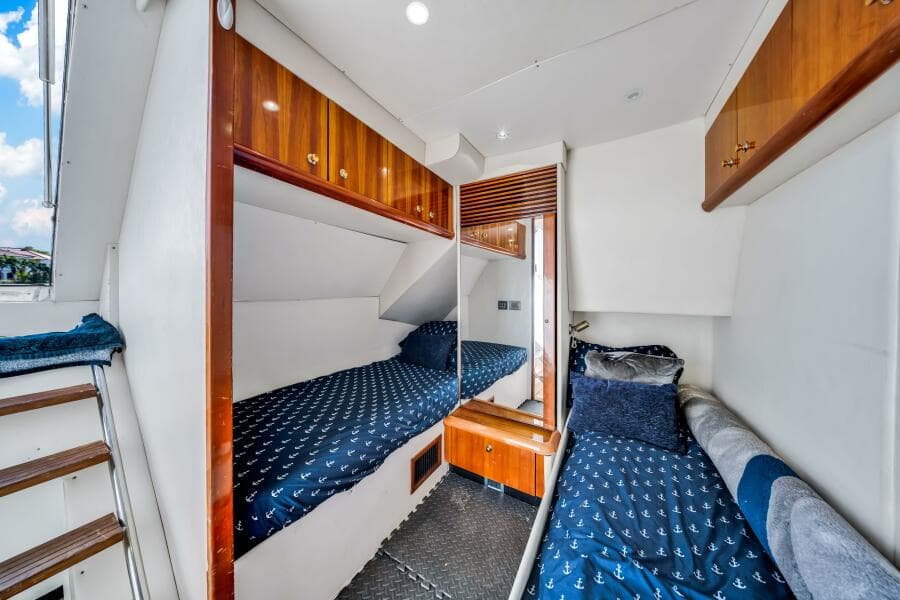 2003 Sunseeker 150 GT - Cabin