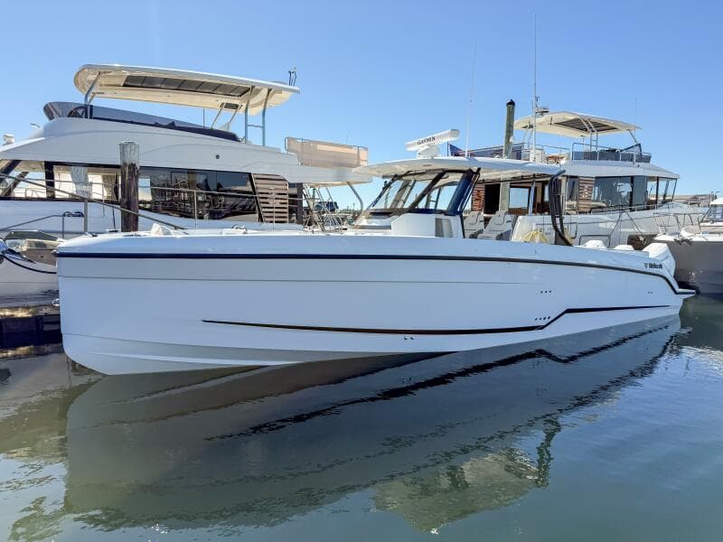 2026 Wellcraft 38 T-Top