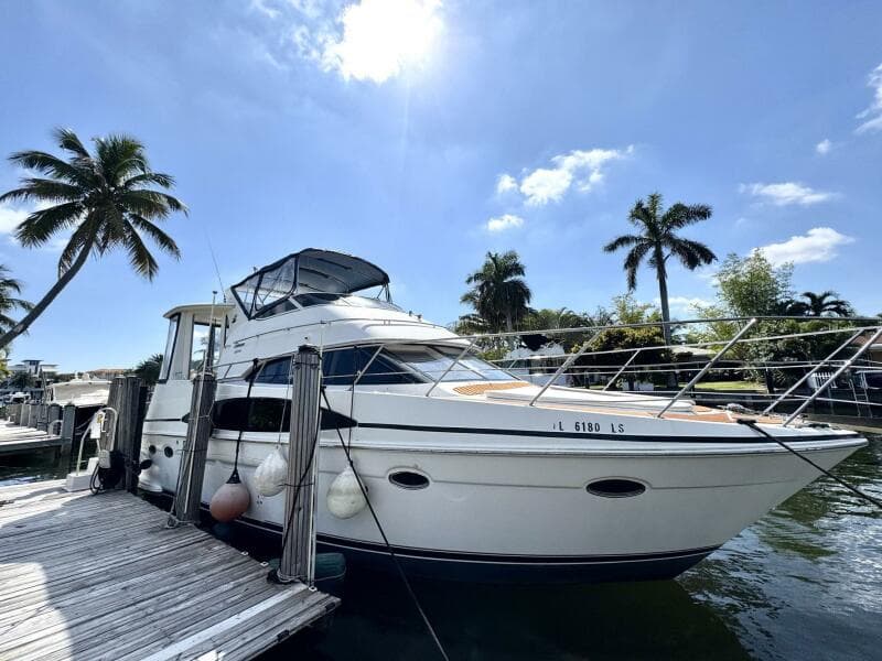 2001 Carver 40 Flybridge