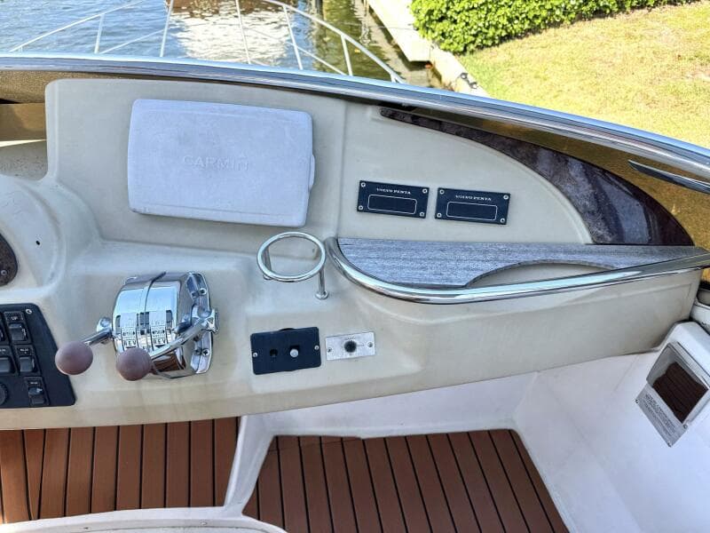 2001 Carver 40 Flybridge