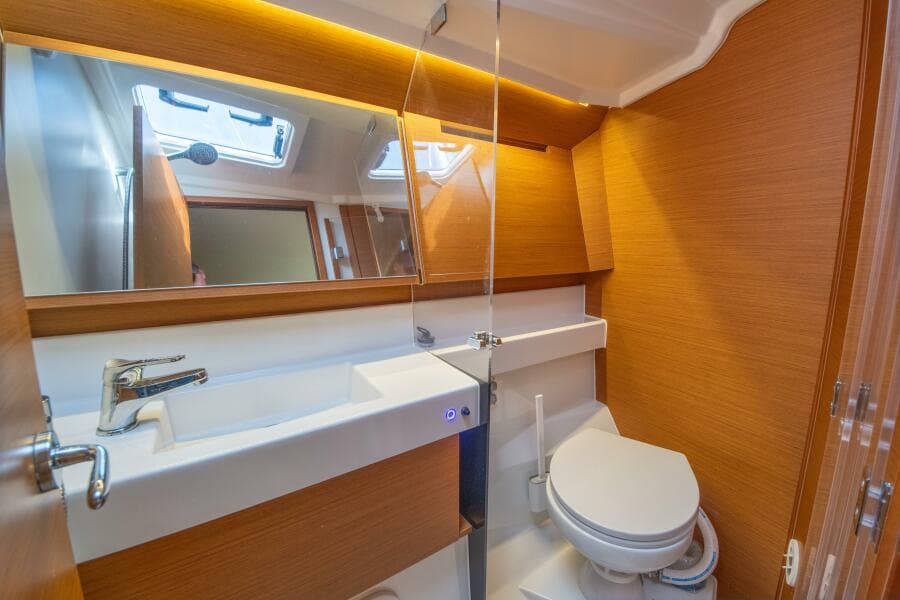 2023 Jeanneau Sun Odyssey 410