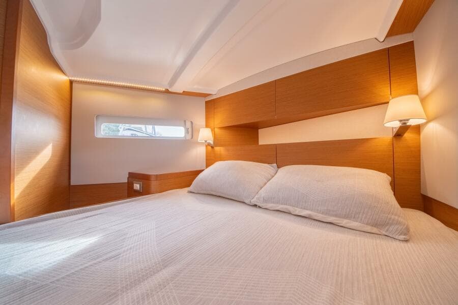 2023 Jeanneau Sun Odyssey 410