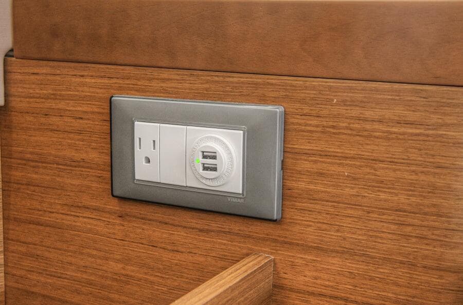 2023 Jeanneau Sun Odyssey 410