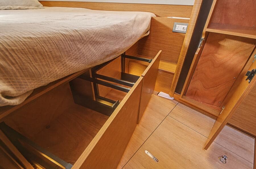 2023 Jeanneau Sun Odyssey 410