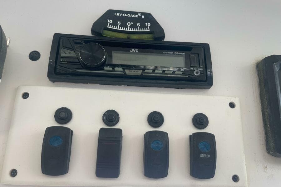 2005 Baha Cruisers 257 WAC