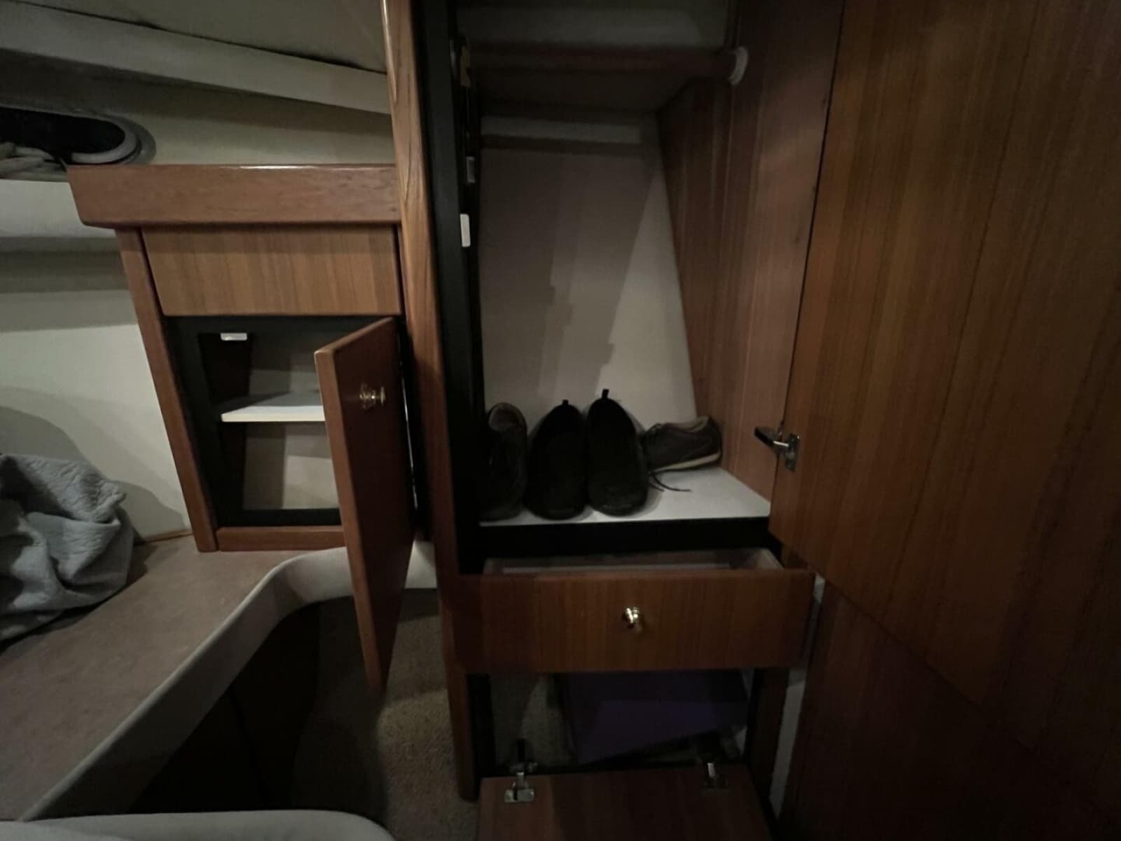 2000 Bayliner 4788 Pilot House Motoryacht - Photo 28