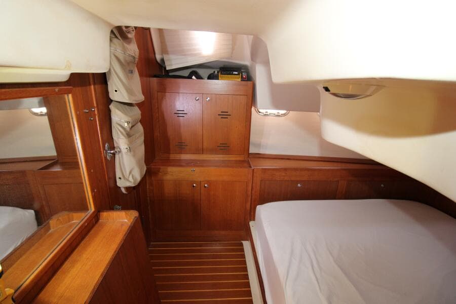 Forward Cabin V-Berth