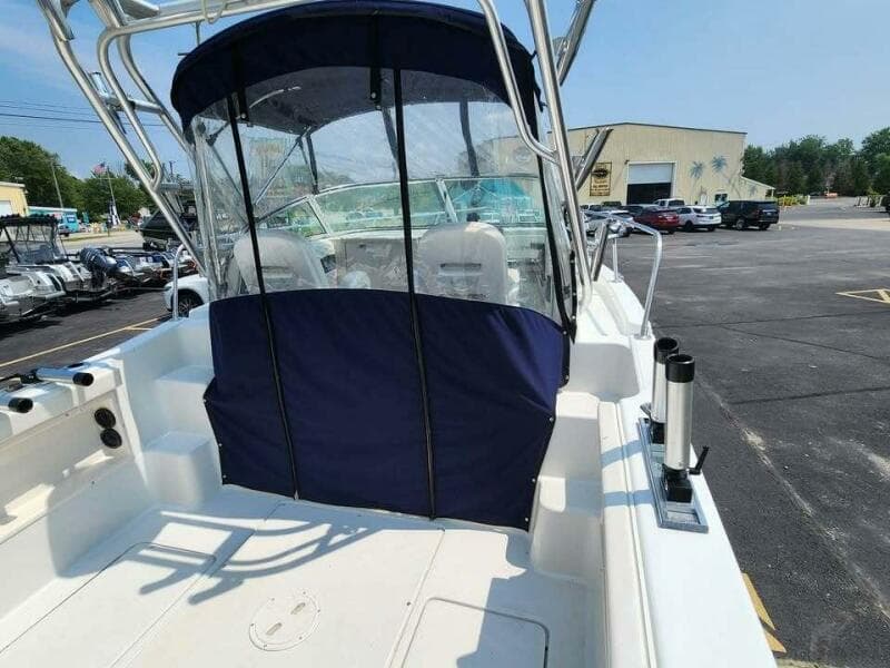 2000 Seaswirl Striper Striper 2600 WA