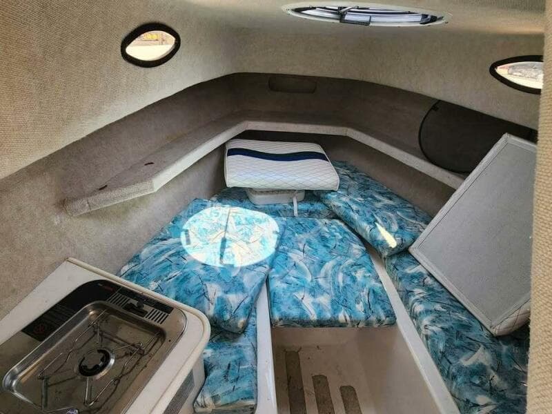 2000 Seaswirl Striper Striper 2600 WA