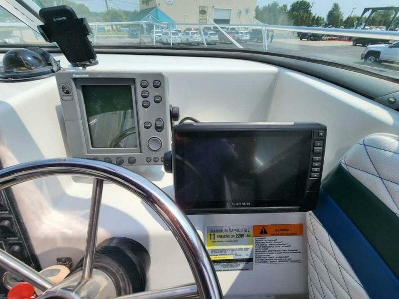 2000 Seaswirl Striper Striper 2600 WA