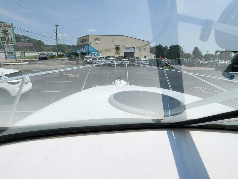 2000 Seaswirl Striper Striper 2600 WA