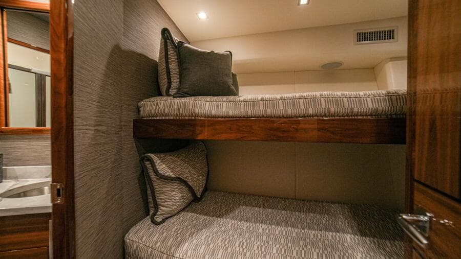 2023 Viking 73 Convertible "Free Spool"