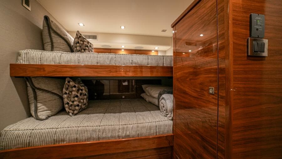 2023 Viking 73 Convertible "Free Spool"