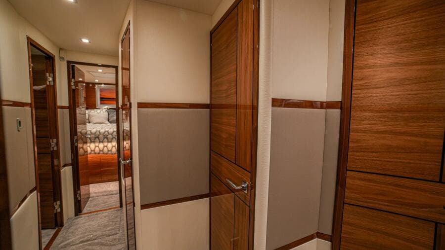 2023 Viking 73 Convertible "Free Spool"