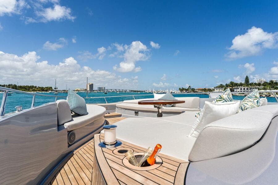 2026 Aquitalia Yachts Flybridge