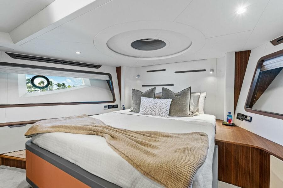 2026 Aquitalia Yachts Flybridge