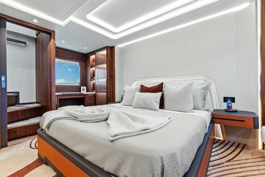 2026 Aquitalia Yachts Flybridge