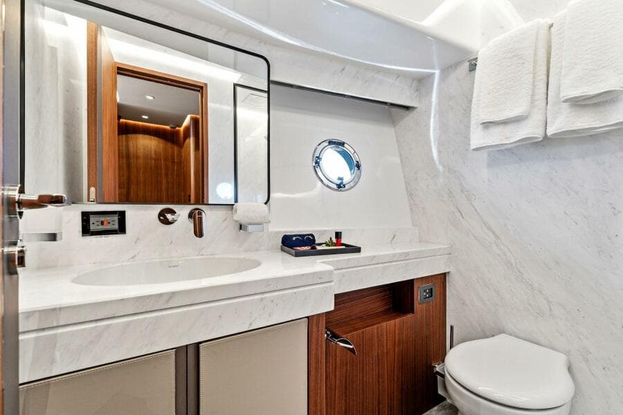 2026 Aquitalia Yachts Flybridge