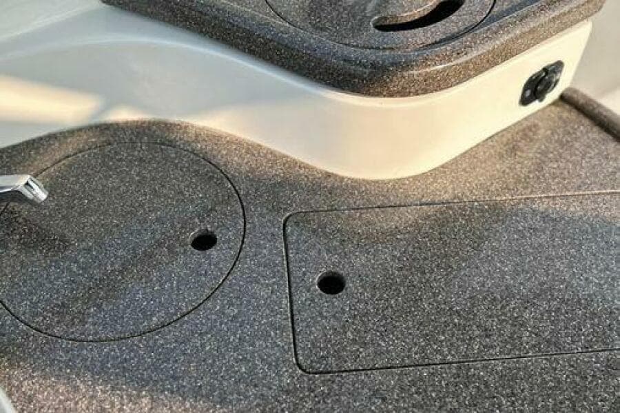 2012 Rinker 276 Captiva Cuddy