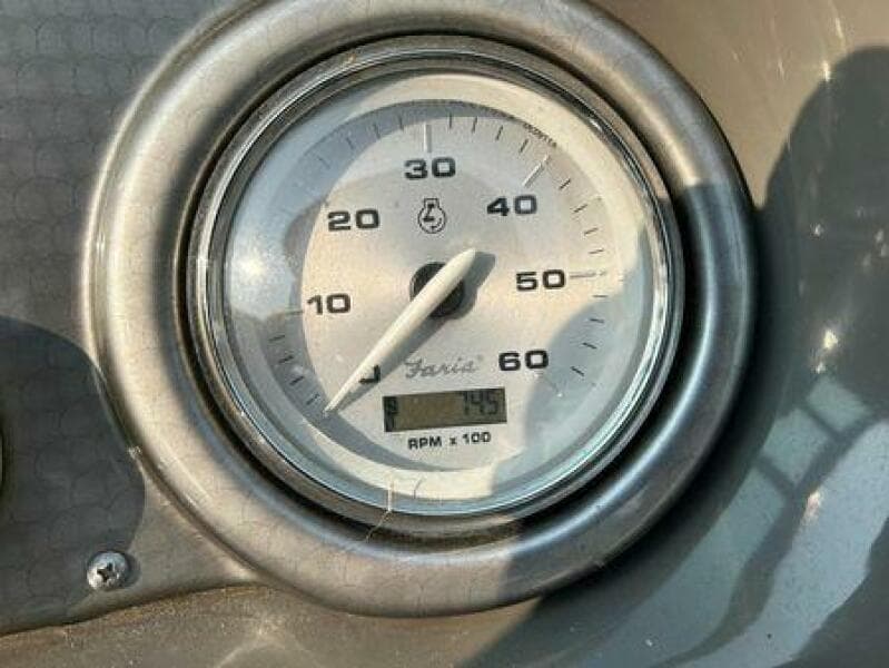 2012 Rinker 276 Captiva Cuddy