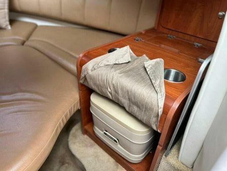 2012 Rinker 276 Captiva Cuddy