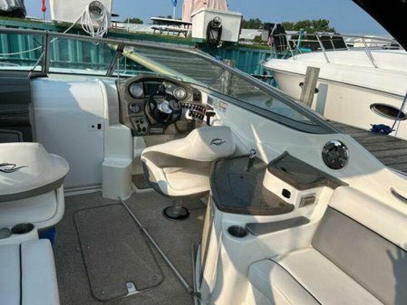 2012 Rinker 276 Captiva Cuddy