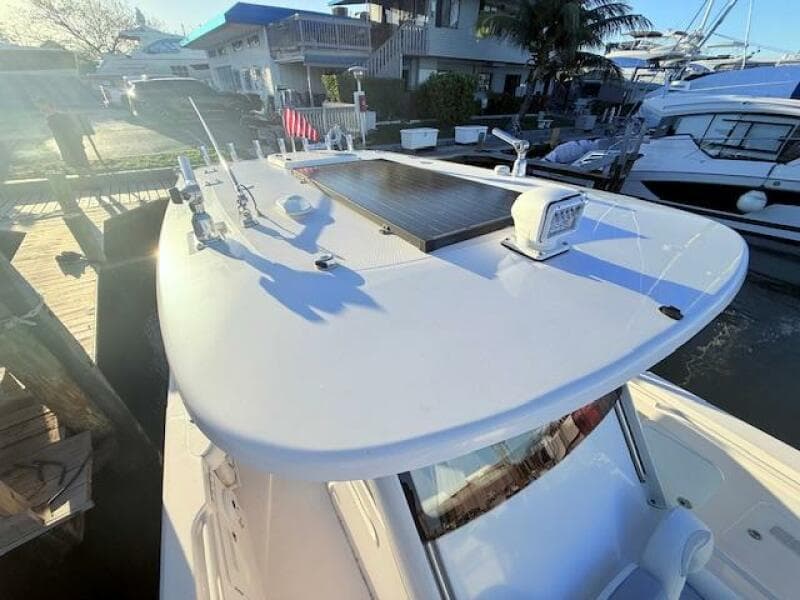 2014 Everglades 355 Center Console - Photo 17