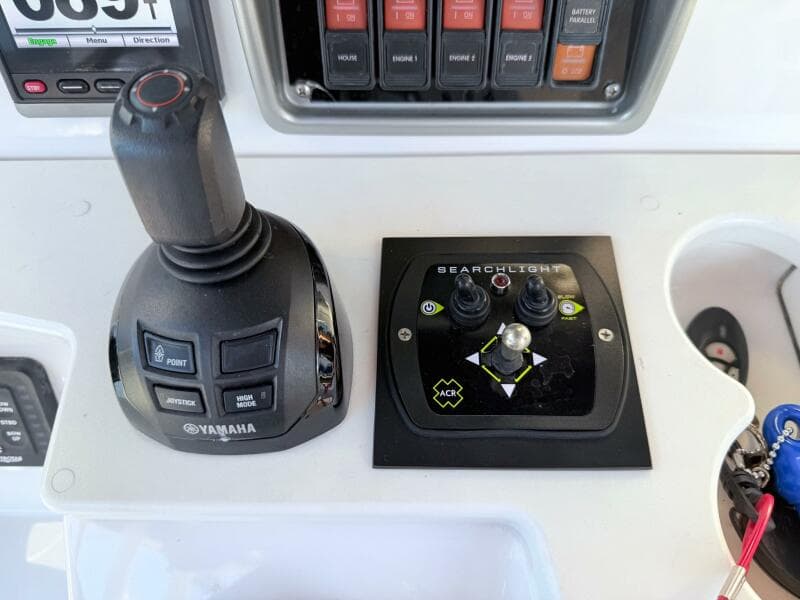 2014 Everglades 355 Center Console - Photo 25